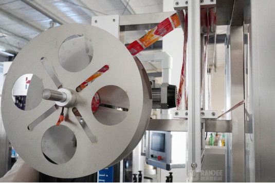 Automatic Horizontal Wrap Around Shrink Sleeve Label Seaming Machine for Plastic Bottle